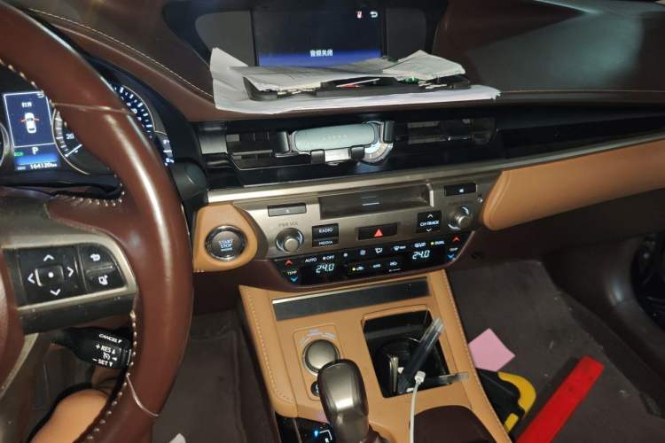 Used Lexus ES 2015 200 Elite Edition Audio And AC Panel