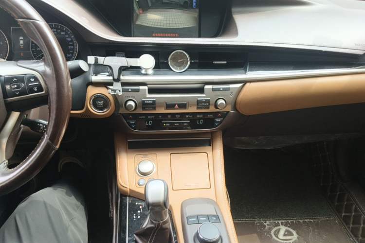 Used Lexus ES 2015 200 Elite Edition Audio And AC Panel
