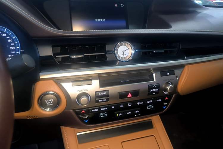 Used Lexus ES 2015 200 Elite Edition Audio And AC Panel