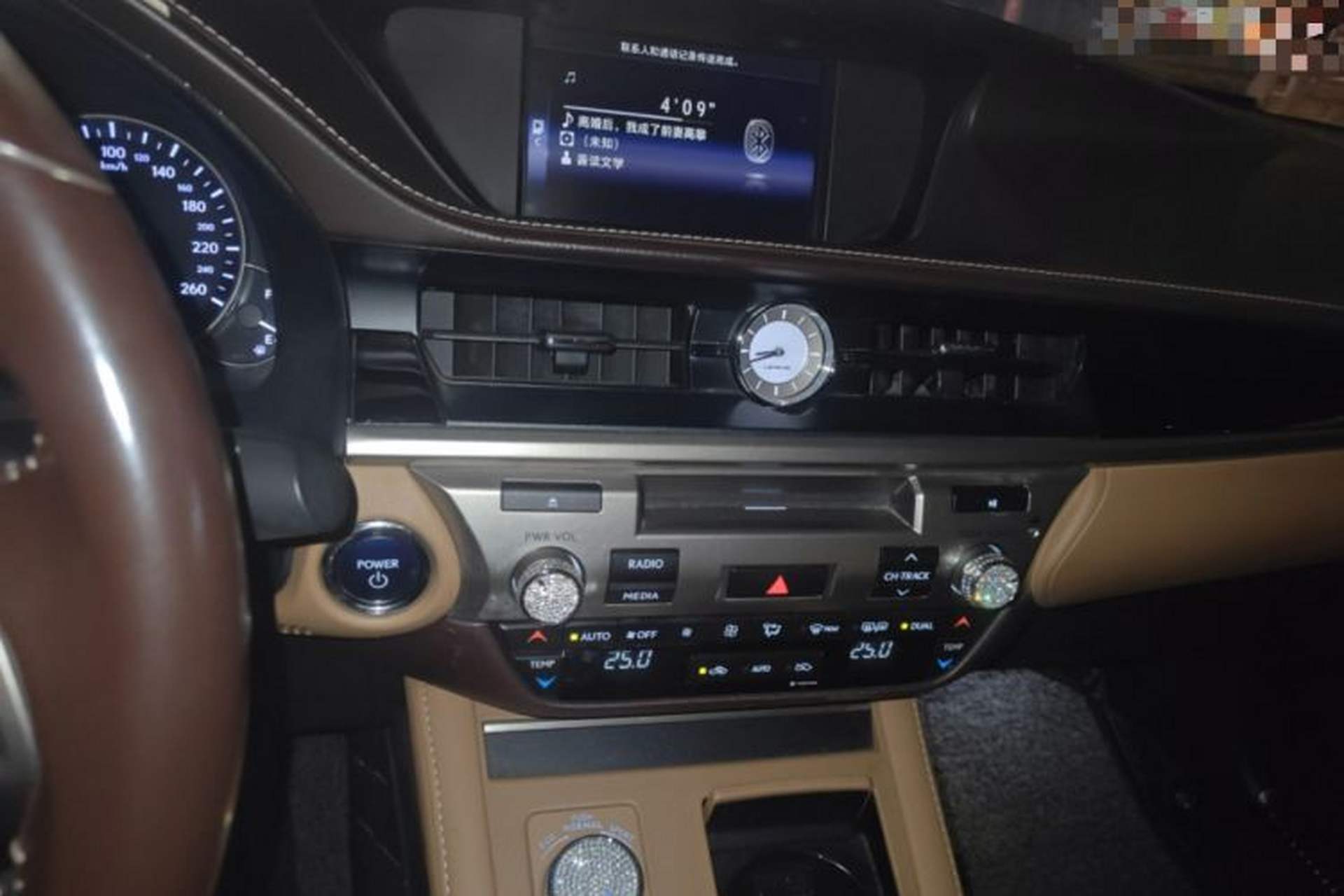 Used Lexus ES 2015 300h Comfort Edition Audio And AC Panel
