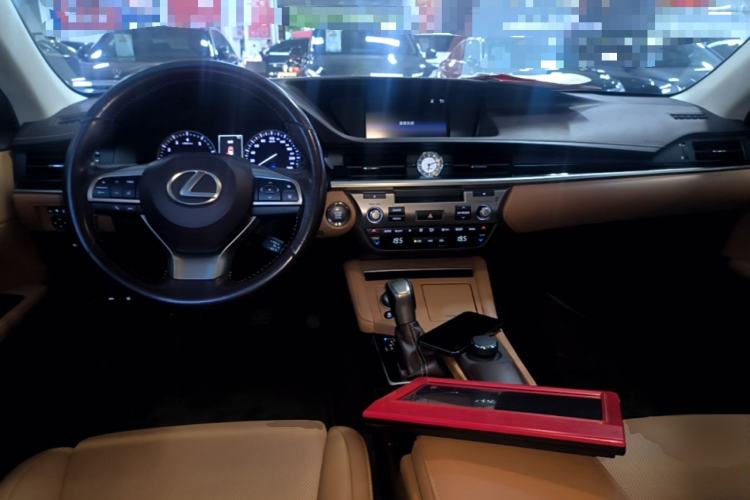 Used Lexus ES 2015 200 Elite Edition Center Console