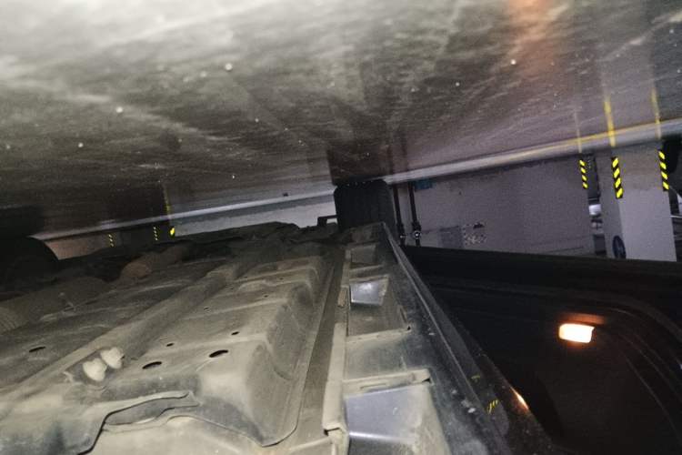 Used Lexus ES 2015 300h Comfort Edition Chassis Rear Left