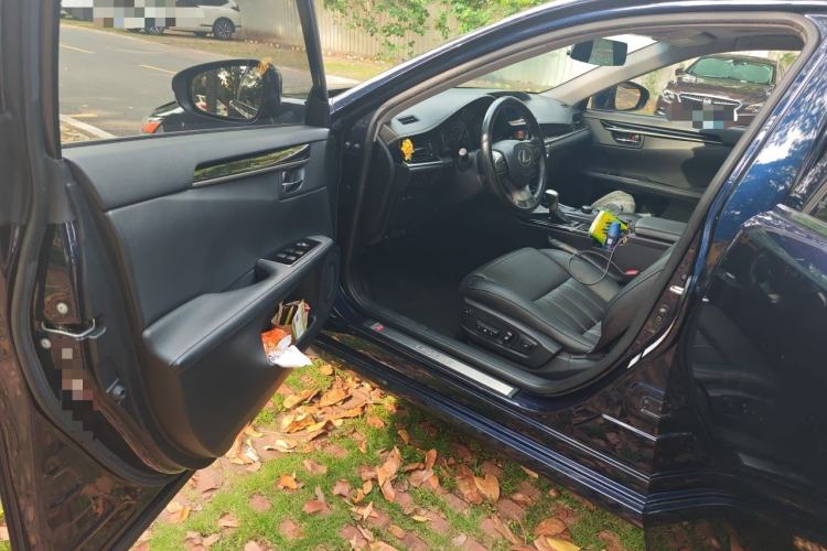 Used Lexus ES 2015 200 Comfort Edition Driver Seat