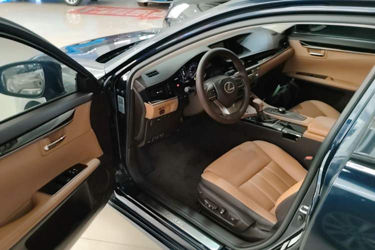 Used Lexus ES 2015 200 Elite Edition Driver Seat