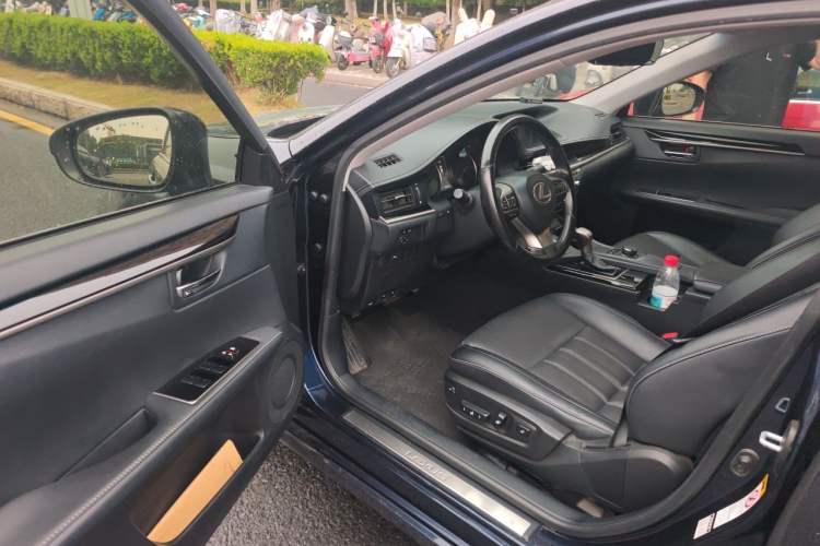 Used Lexus ES 2015 200 Elite Edition Driver Seat