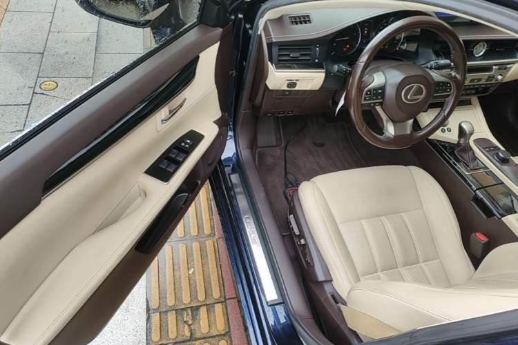 Used Lexus ES 2015 200 Elite Edition Driver Seat