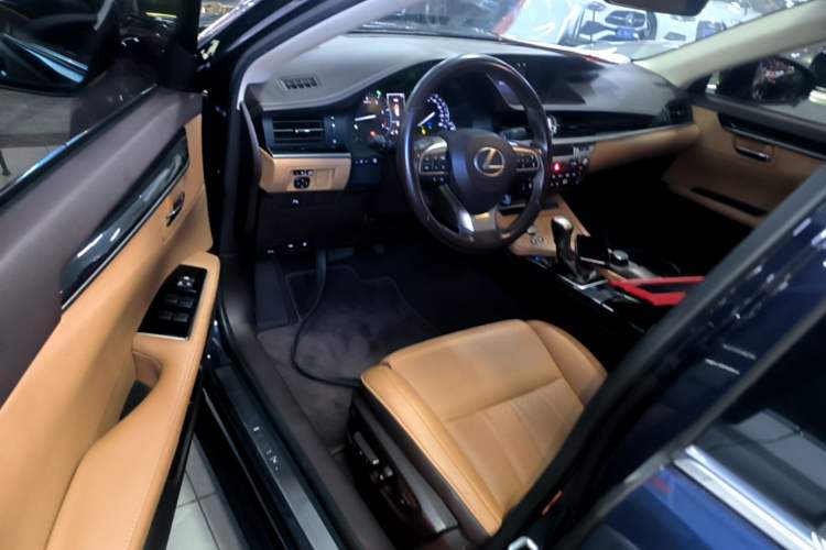 Used Lexus ES 2015 200 Elite Edition Driver Seat
