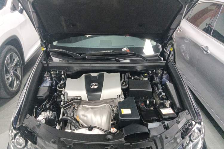 Used Lexus ES 2015 200 Elite Edition Engine Bay