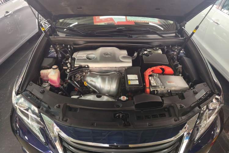 Used Lexus ES 2015 300h Comfort Edition Engine Bay