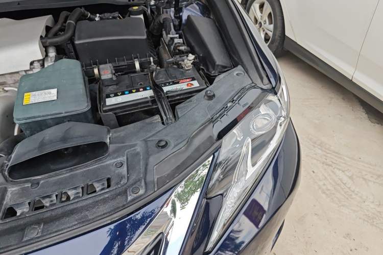 Used Lexus ES 2015 200 Elite Edition Engine Bay Left