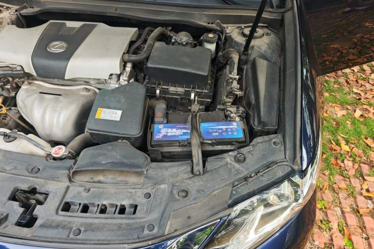 Used Lexus ES 2015 200 Comfort Edition Engine Bay Left
