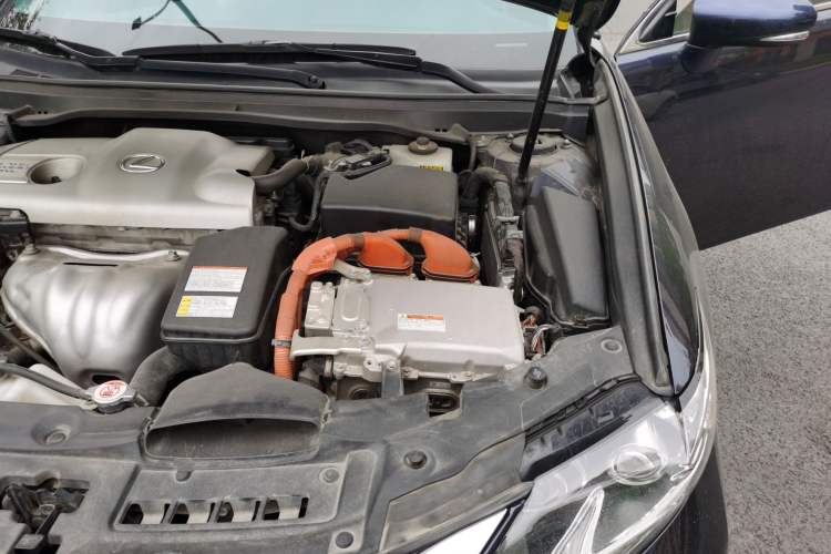 Used Lexus ES 2015 300h Luxury Edition Engine Bay Left
