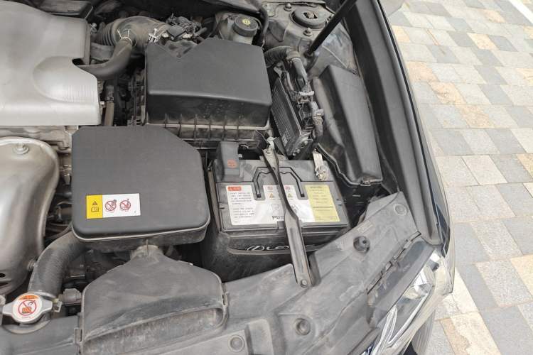 Used Lexus ES 2015 250 Elegant Edition Engine Bay Left