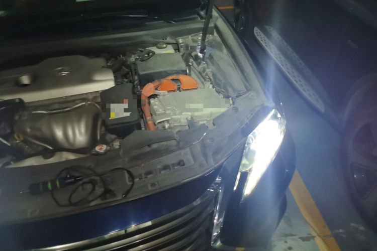Used Lexus ES 2015 300h Luxury Edition Engine Bay Left