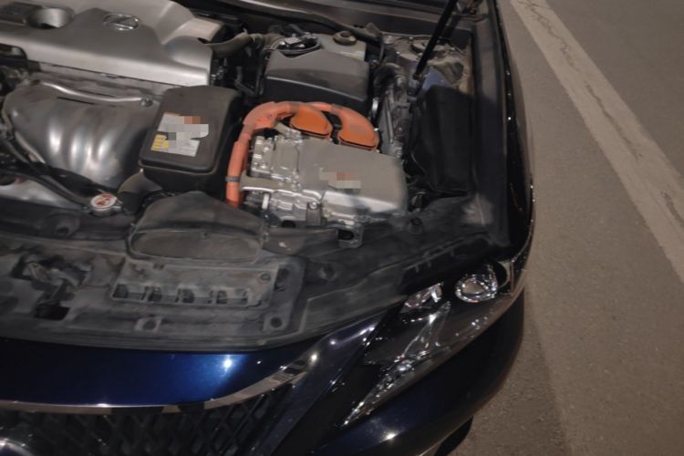 Used Lexus ES 2015 300h Comfort Edition Engine Bay Left