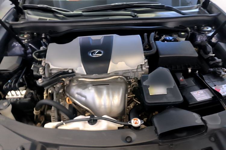 Used Lexus ES 2015 200 Elite Edition Engine Bay