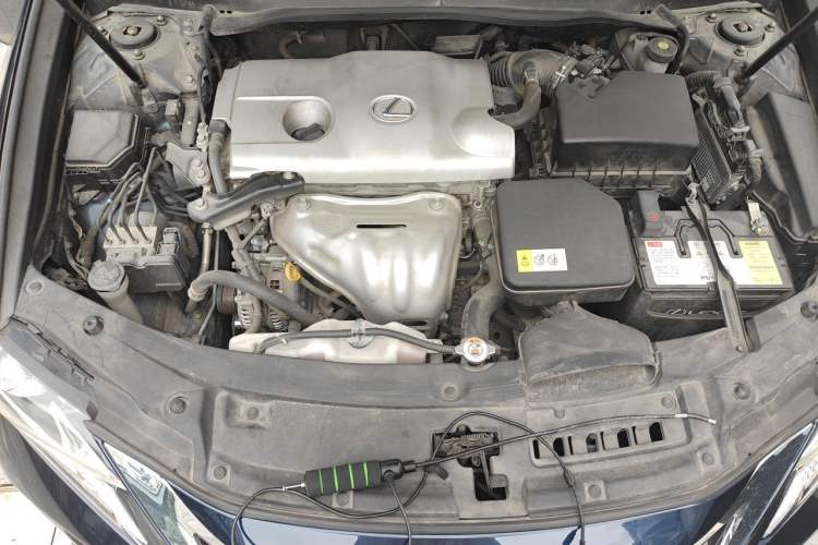 Used Lexus ES 2015 250 Elegant Edition Engine Bay