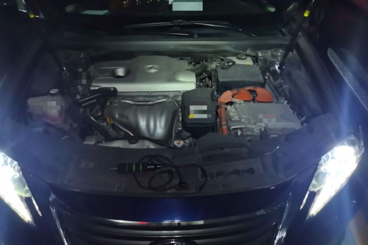 Used Lexus ES 2015 300h Luxury Edition Engine Bay