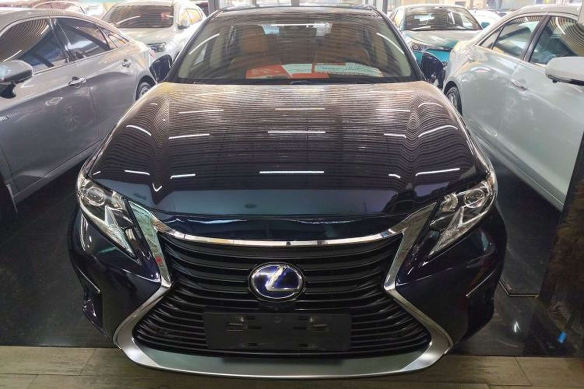 Used Lexus ES 2015 300h Comfort Edition Exterior 1