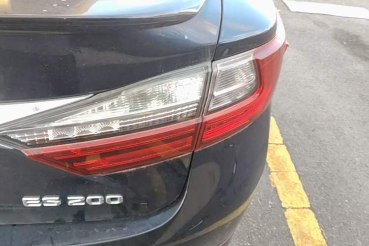 Used Lexus ES 2015 200 Elite Edition Exterior 3