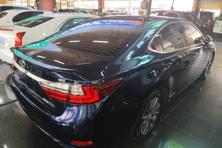Used Lexus ES 2015 300h Comfort Edition Exterior 5