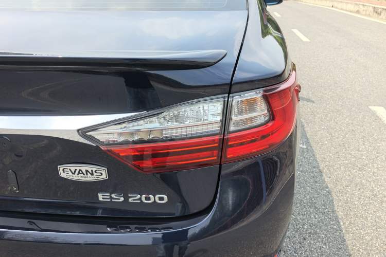 Used Lexus ES 2015 200 Elite Edition Exterior 9