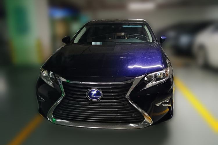 Used Lexus ES 2015 300h Comfort Edition Front
