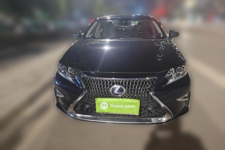 Used Lexus ES 2015 300h Comfort Edition Front