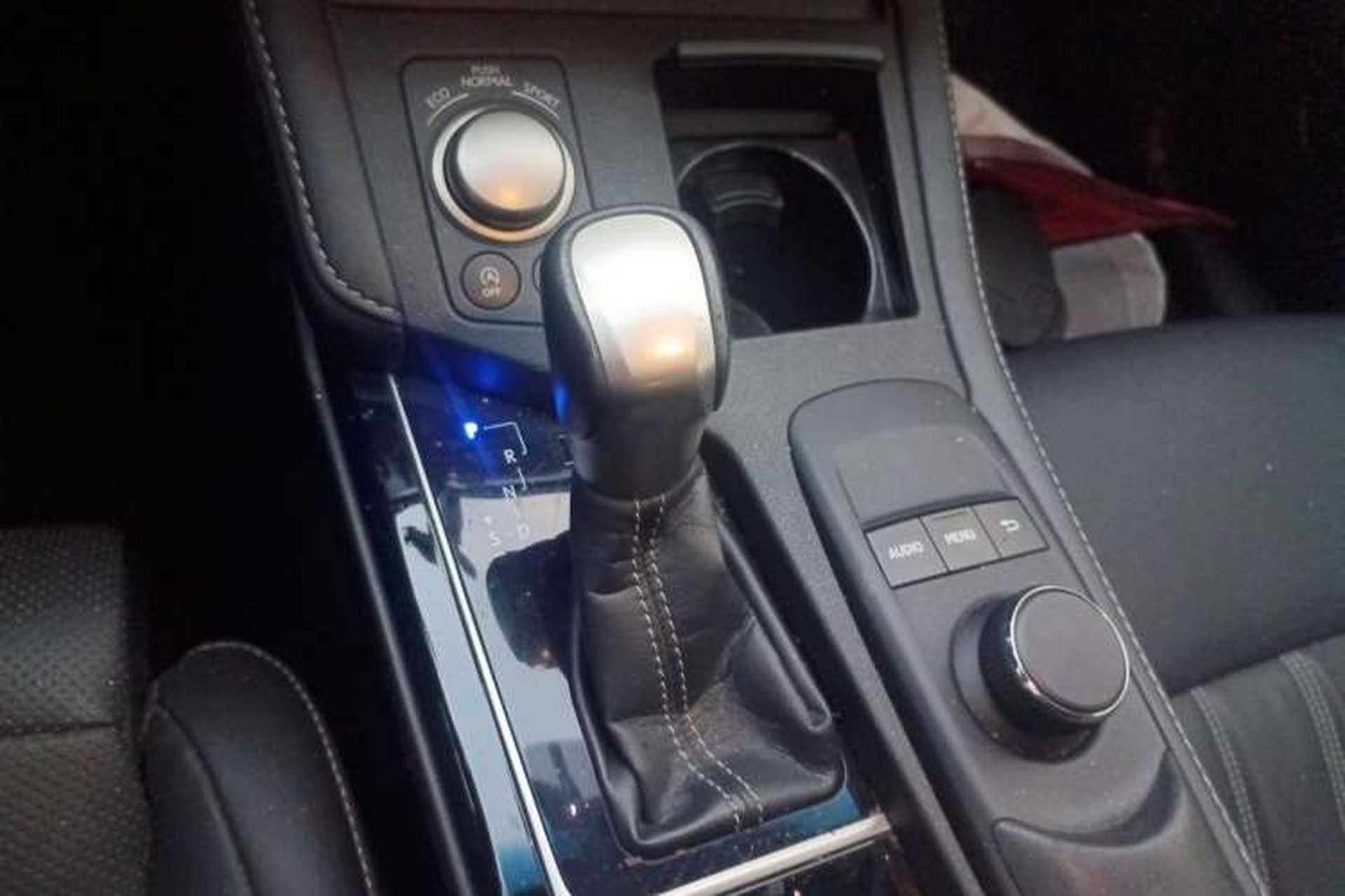 Used Lexus ES 2015 200 Elite Edition Gear Lever