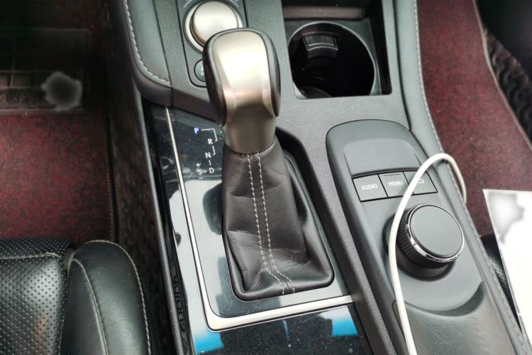 Used Lexus ES 2015 300h Luxury Edition Gear Lever