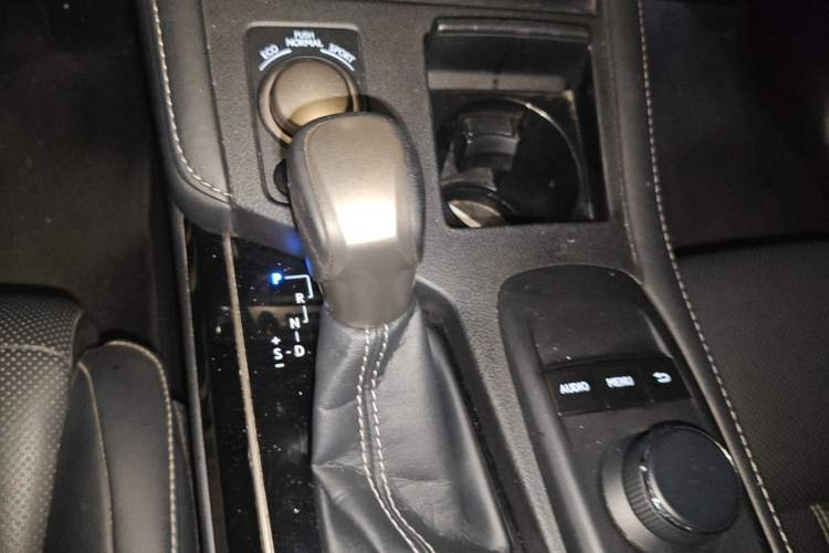Used Lexus ES 2015 200 Elite Edition Gear Lever