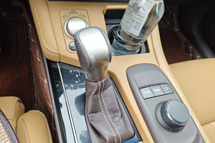Used Lexus ES 2015 200 Elite Edition Gear Lever