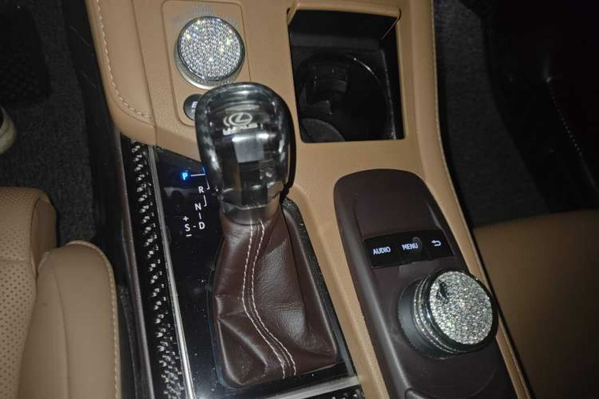 Used Lexus ES 2015 300h Comfort Edition Gear Lever