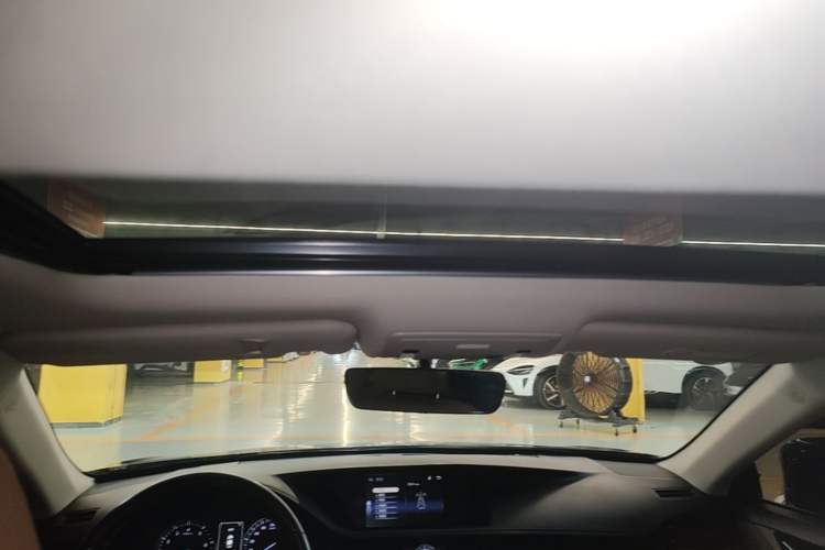 Used Lexus ES 2015 200 Elite Edition Headliner
