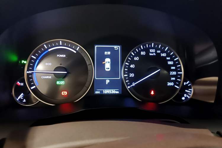 Used Lexus ES 2015 300h Comfort Edition Instrument Cluster