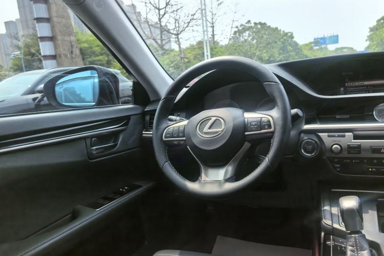 Used Lexus ES 2015 200 Elite Edition Interior 1