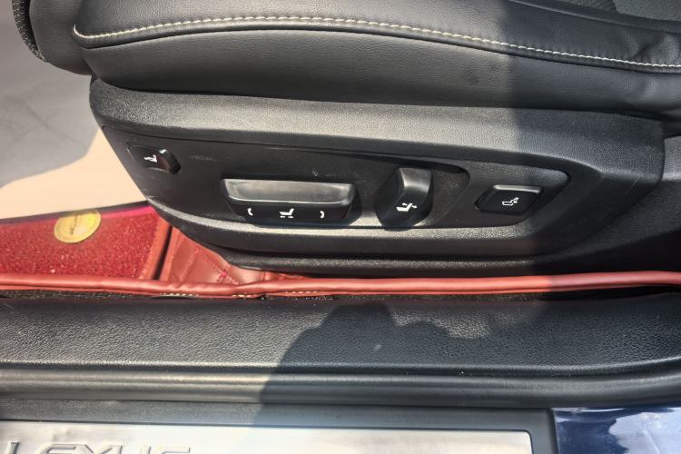 Used Lexus ES 2015 200 Elite Edition Interior 11