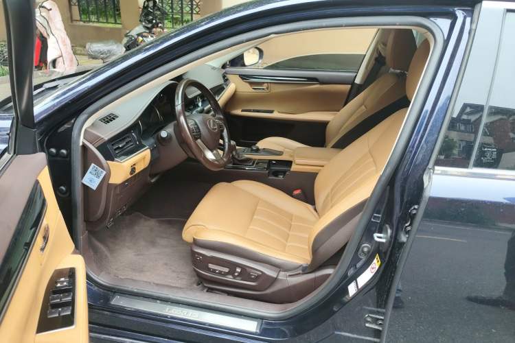 Used Lexus ES 2015 200 Elite Edition Left Front Seat