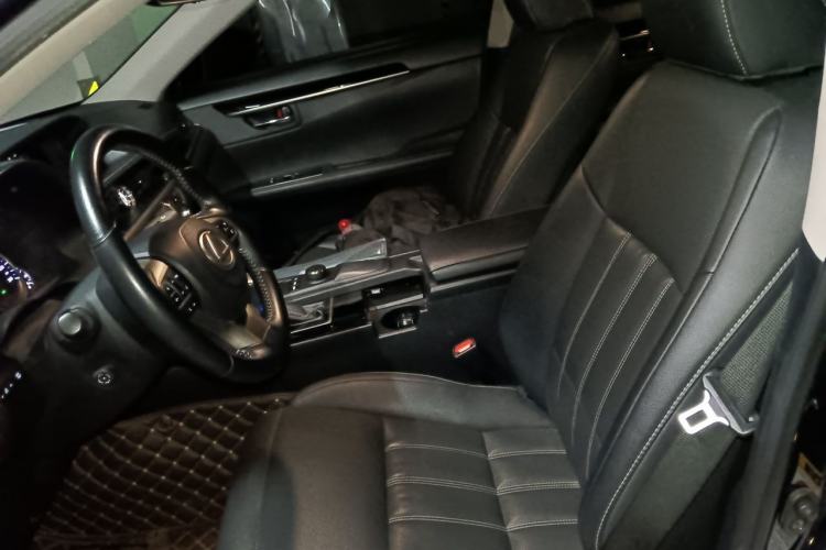 Used Lexus ES 2015 300h Comfort Edition Left Front Seat
