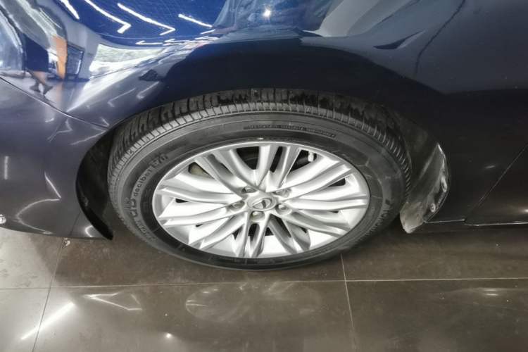 Used Lexus ES 2015 200 Elite Edition Left Front Wheel Hub