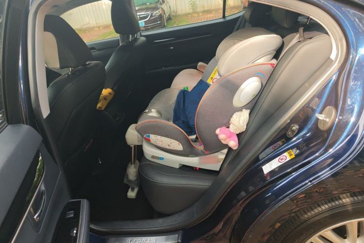 Used Lexus ES 2015 200 Comfort Edition Left Rear Seat