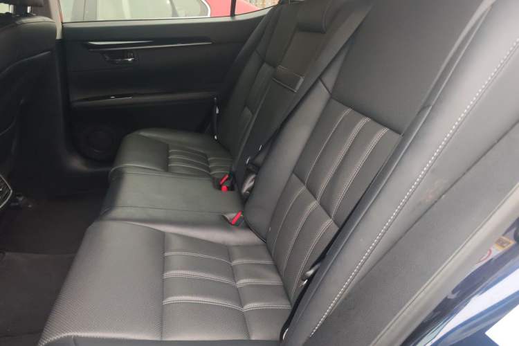 Used Lexus ES 2015 200 Elite Edition Left Rear Seat