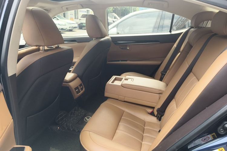Used Lexus ES 2015 200 Elite Edition Left Rear Seat