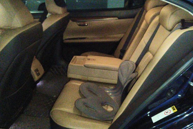 Used Lexus ES 2015 250 Elegant Edition Left Rear Seat
