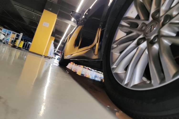Used Lexus ES 2015 200 Elite Edition Left Side Sill