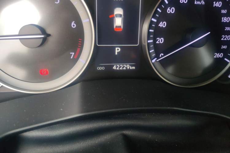 Used Lexus ES 2015 200 Elite Edition Odometer Close Up