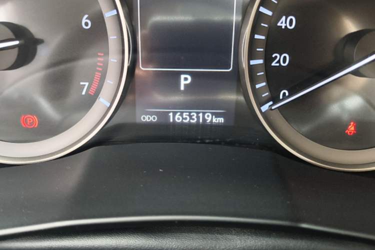 Used Lexus ES 2015 200 Elite Edition Odometer Close Up