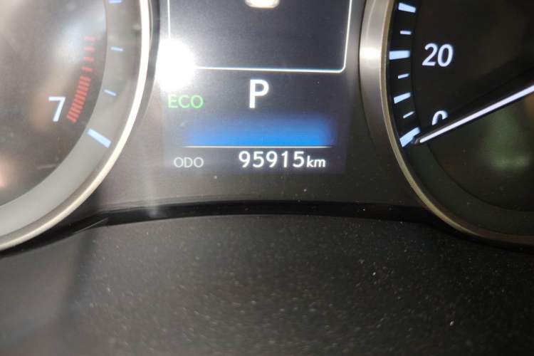 Used Lexus ES 2015 200 Elite Edition Odometer Close Up