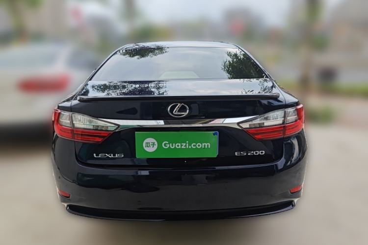 Used Lexus ES 2015 200 Elite Edition Rear