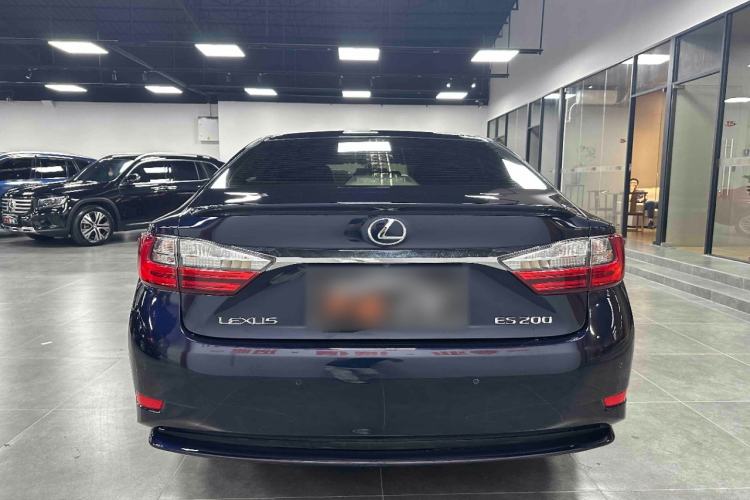 Used Lexus ES 2015 200 Elite Edition Rear